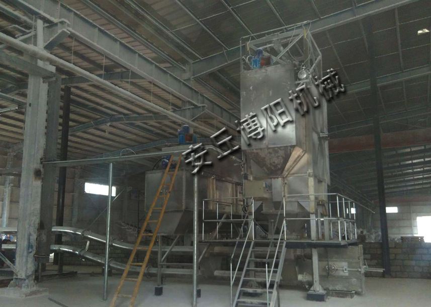 尿素噸袋拆包機(jī)是怎樣工作的？
