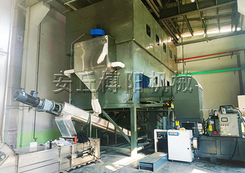 膨潤土全自動噸袋破袋機(jī)適用工況和行業(yè)是什么？