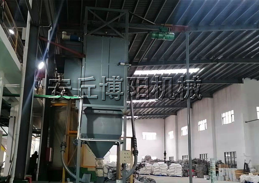 工業(yè)萘噸袋拆袋機的工作原理和性能特點是什么？